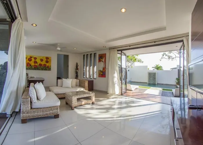 Uma Girasole Villa *