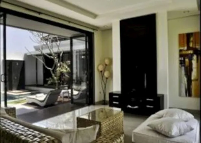 Uma Girasole Villa *